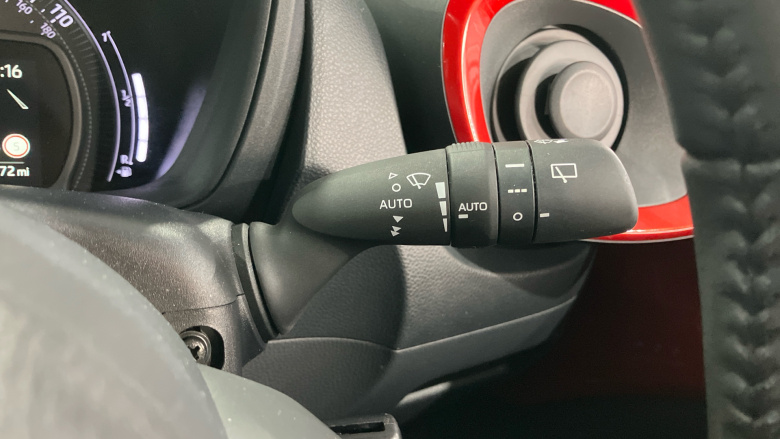 Toyota Aygo X 1.0 VVT-i Edge 5dr Petrol Hatchback